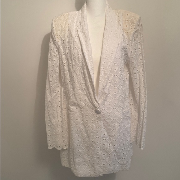 Zara Eyelet white blazer - Picture 1 of 9